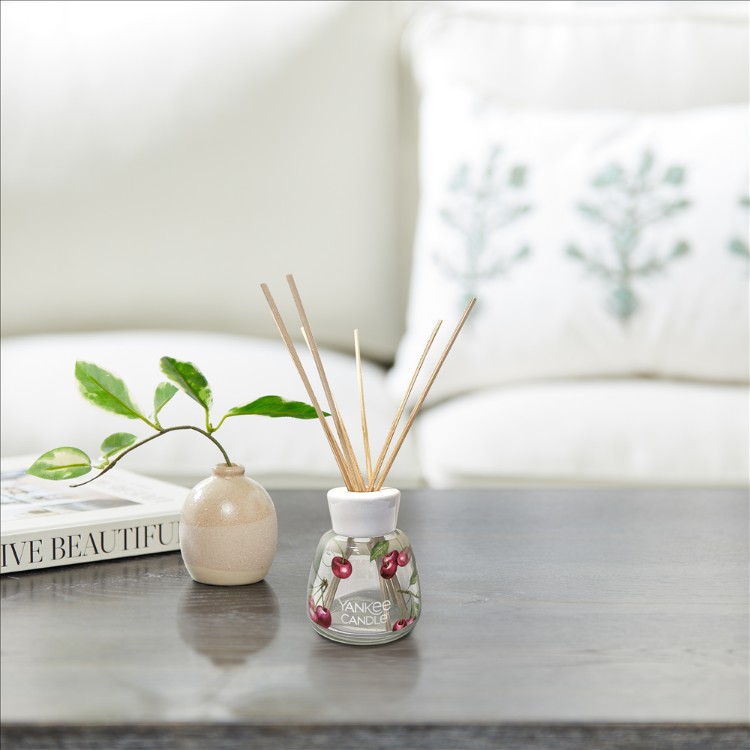 Bild von Black Cherry Signature Reed Diffuser 100ml