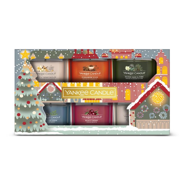 Image de Passport to the Holidays 6 Filled Votive Gift Set